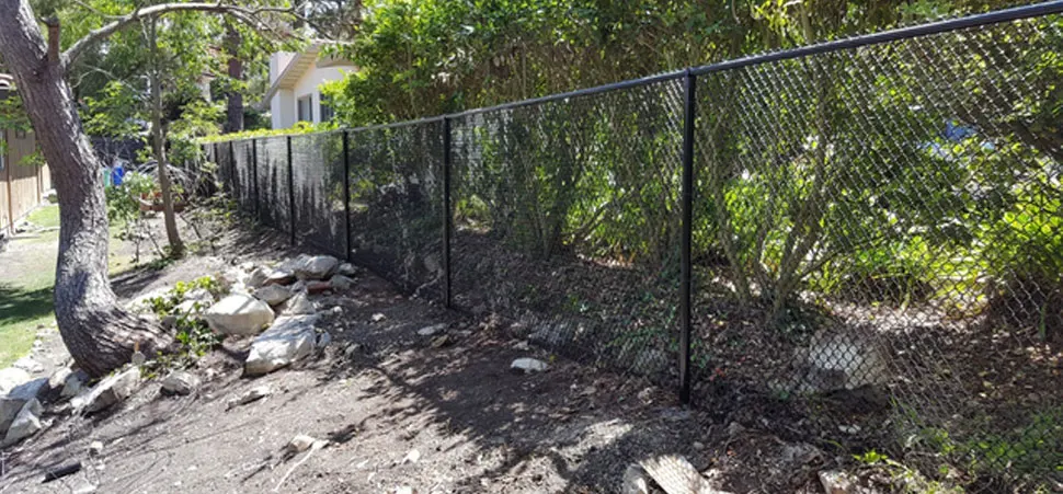 Manhattan Beach Galvanized Black Chain Link Fence