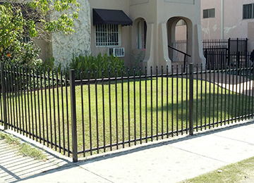 Durable Wrought Iron Security Fence with Vertical Pickets