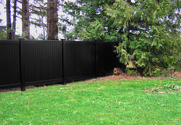 Los Angeles Black Vinyl Fence Installation