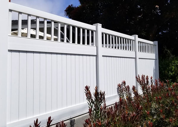 Vinyl Fence in Manhattan Beach, CA